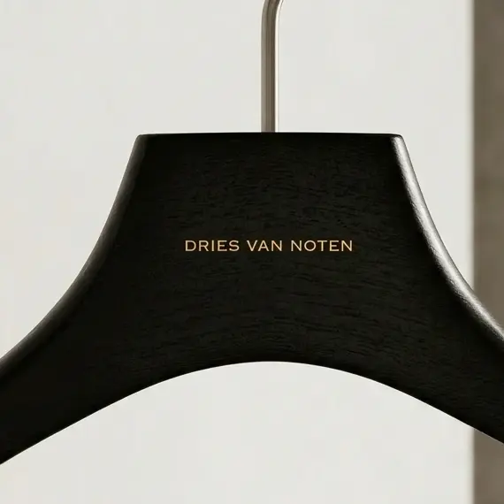 cintre avec logo