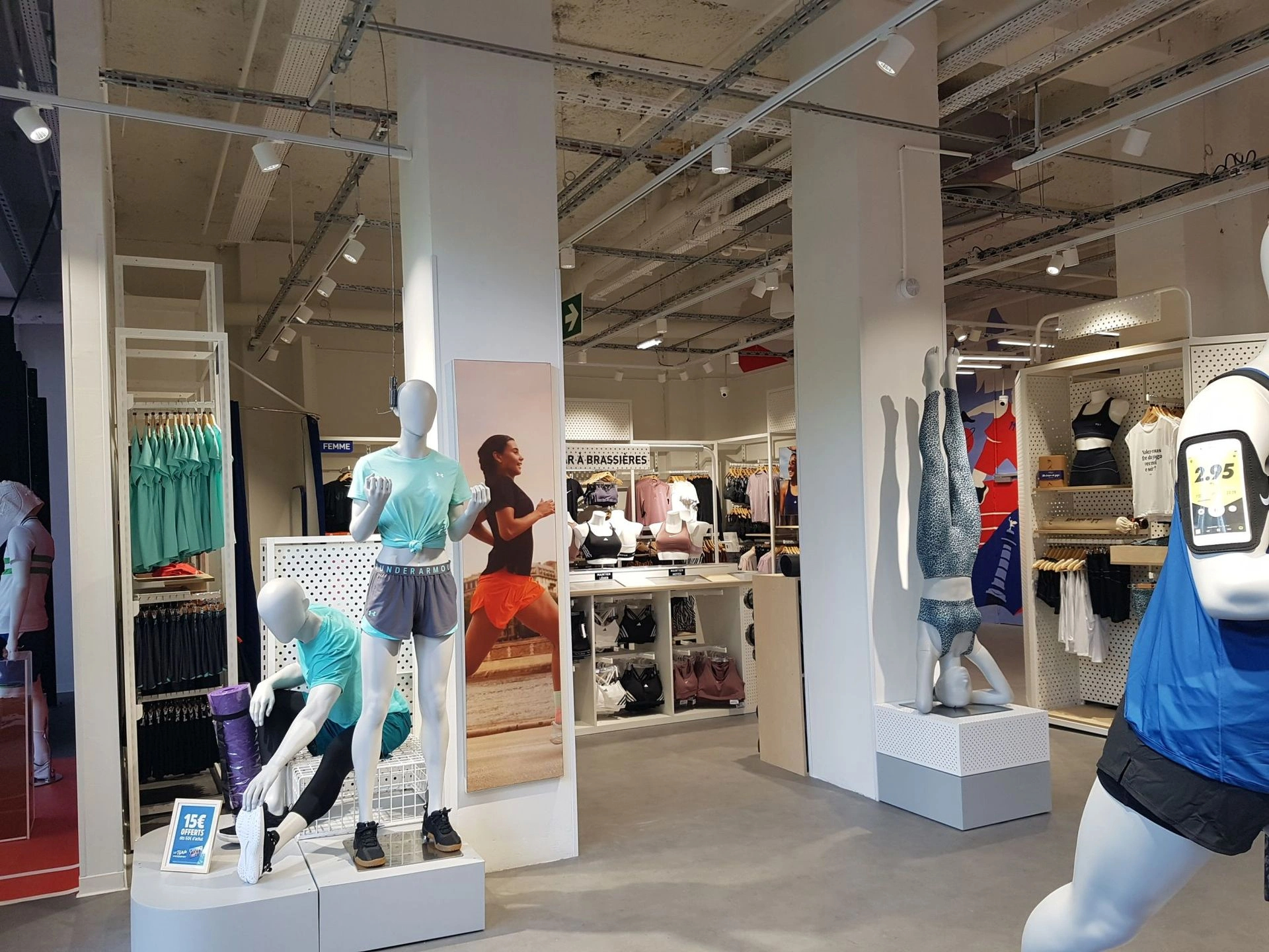 bink sport window mannequins