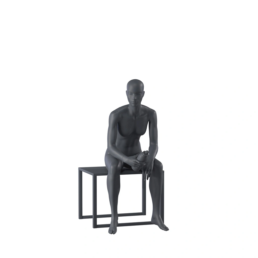 Sport dames mannequin, grafiet grijs, gestilleerd hoofd, zittende pose 07 