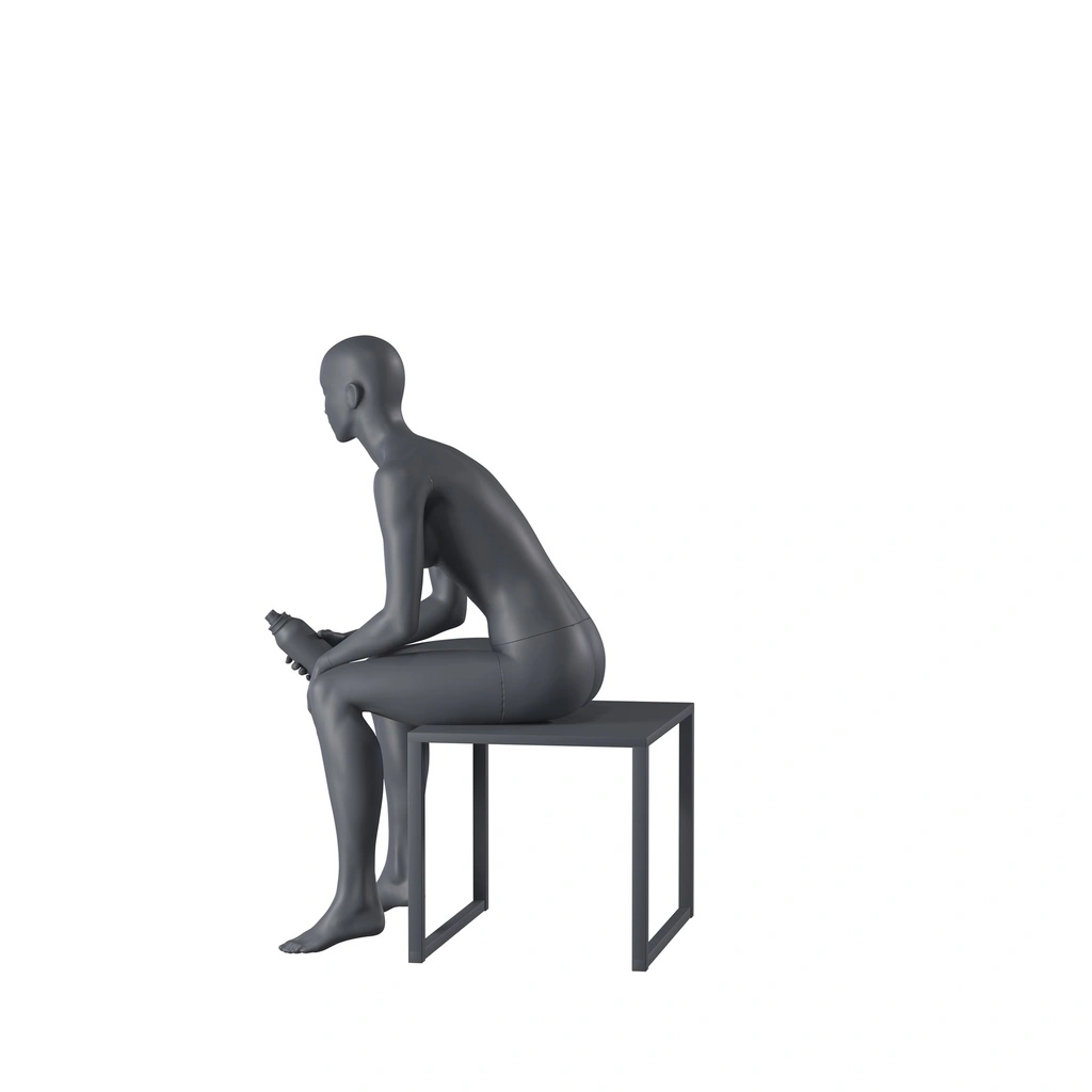 Sport dames mannequin, grafiet grijs, gestilleerd hoofd, zittende pose 07 