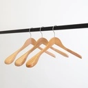 Kledinghanger lotushout naturel gelakt voor jassen, 5 cm schouderbreedte, 44 cm breedte, matte haak - doos van 20 stuks