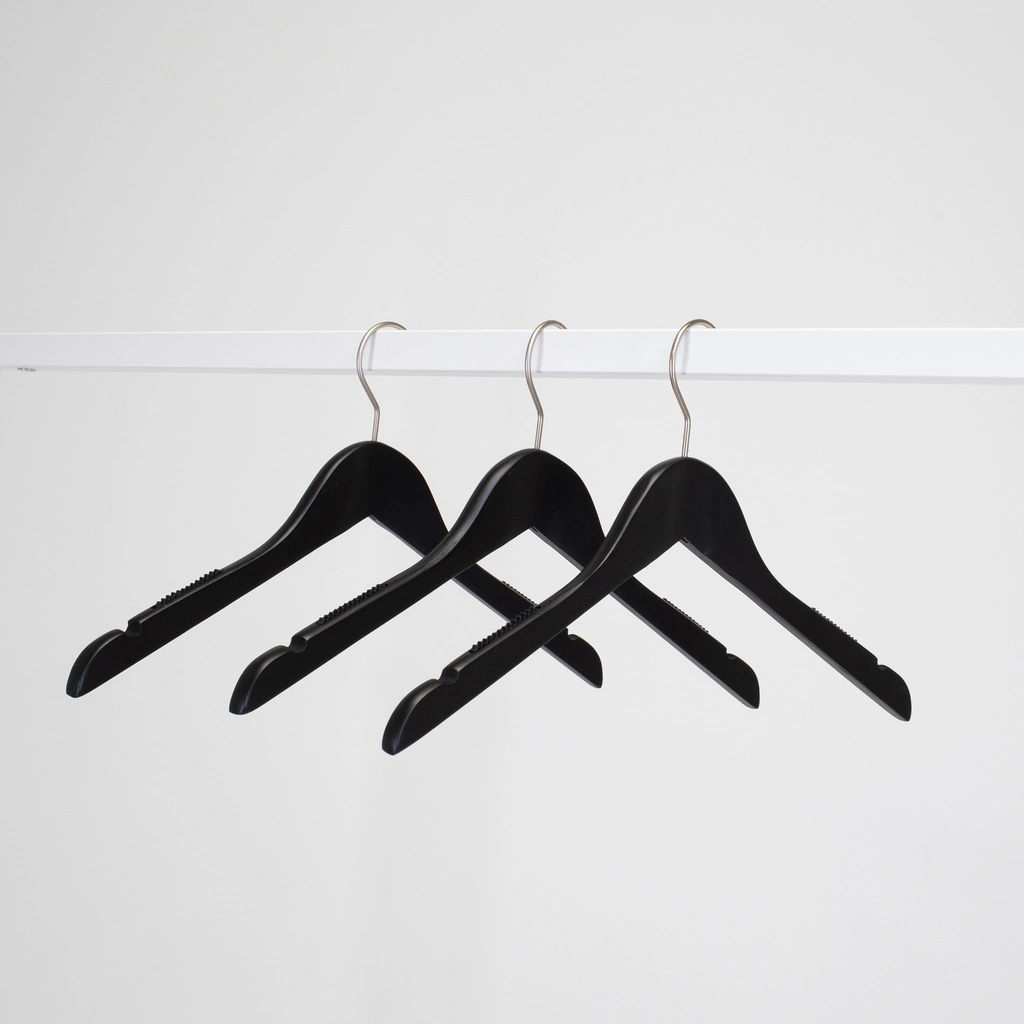 Zwarte kleerhanger met anti slip voor bloes/shirt, 41 cm breedte, nikkel haak - doos van 100 stuks.