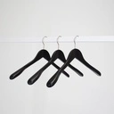 Zwarte kleerhanger voor blazer, 3 cm schouderbreedte, 44 cm breedte, nikkel haak- doos van 50 stuks.