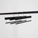 Zwarte kleerhanger voor broeken / rokken, 36 cm breedte, nikkel haak - doos van 100 stuks.
