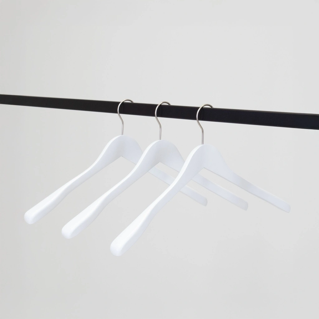 Gvrmd Klhanger, lotushout, haak in nikkel, wit mat - doos van 50 stuks