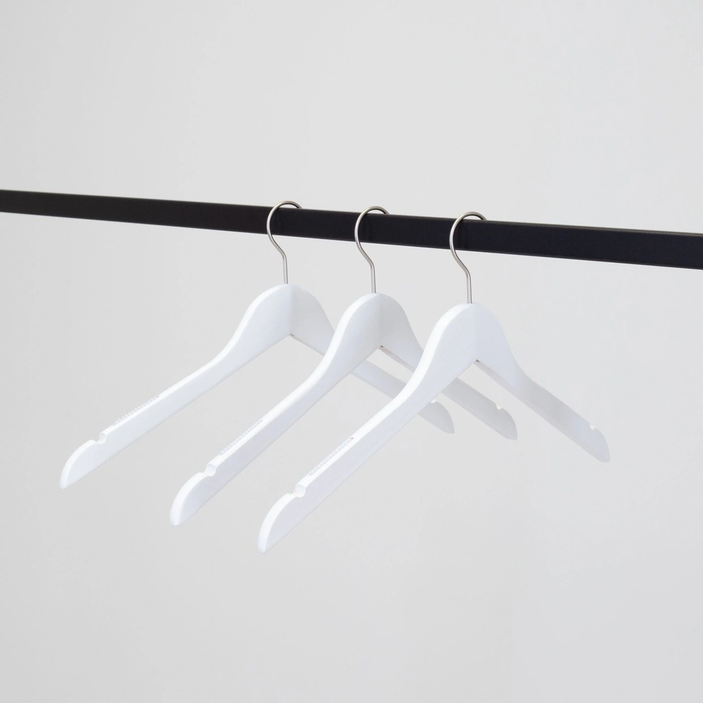 Witte kapstok met anti slip voor volwassenen, 44 cm breedte, nikkel haak - doos van 100 stuks.