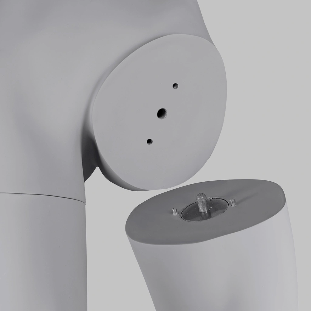 Lopende sport dames mannequin, grijs, abstract hoofd, staande pose 04