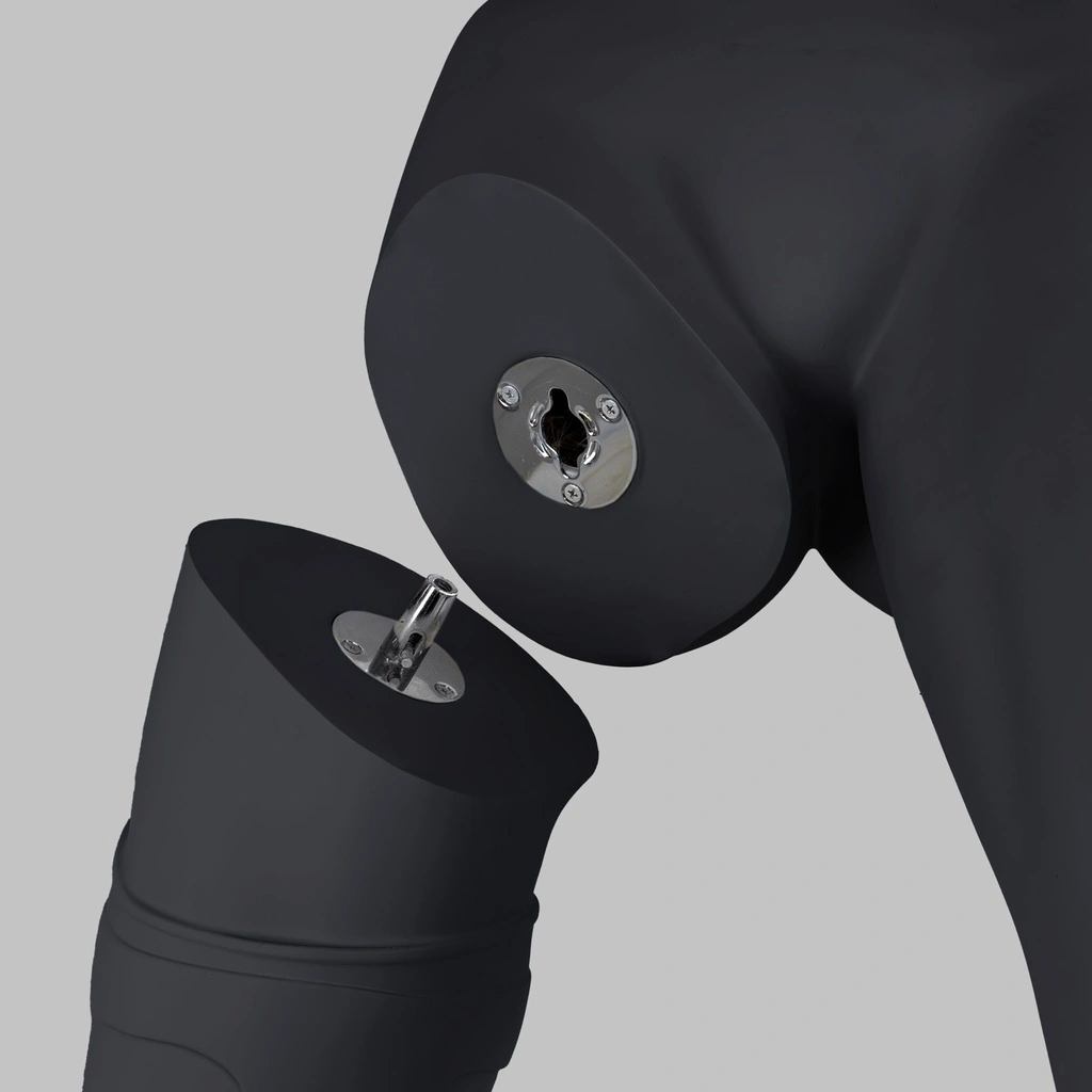 Sport dames mannequin met beenprothese, grafiet grijs, gestilleerd hoofd, staande pose 101