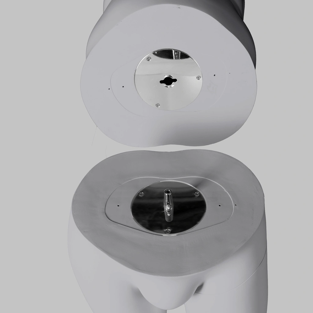 Volslanke sport heren mannequin, grijs, abstract hoofd, staande pose 351