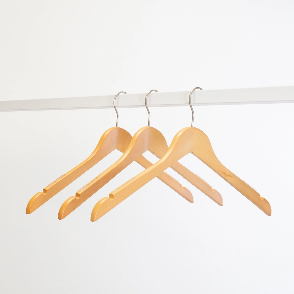 Kledinghanger lotushout naturel gelakt voor dames en heren kledij, met anti slip 44 cm breedte, matte haak - doos van 100 st