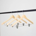 Kledinghanger met clips lotushout naturel gelakt voor dames en heren kledij, 44 cm breedte, blinkende haak - doos van 100 st