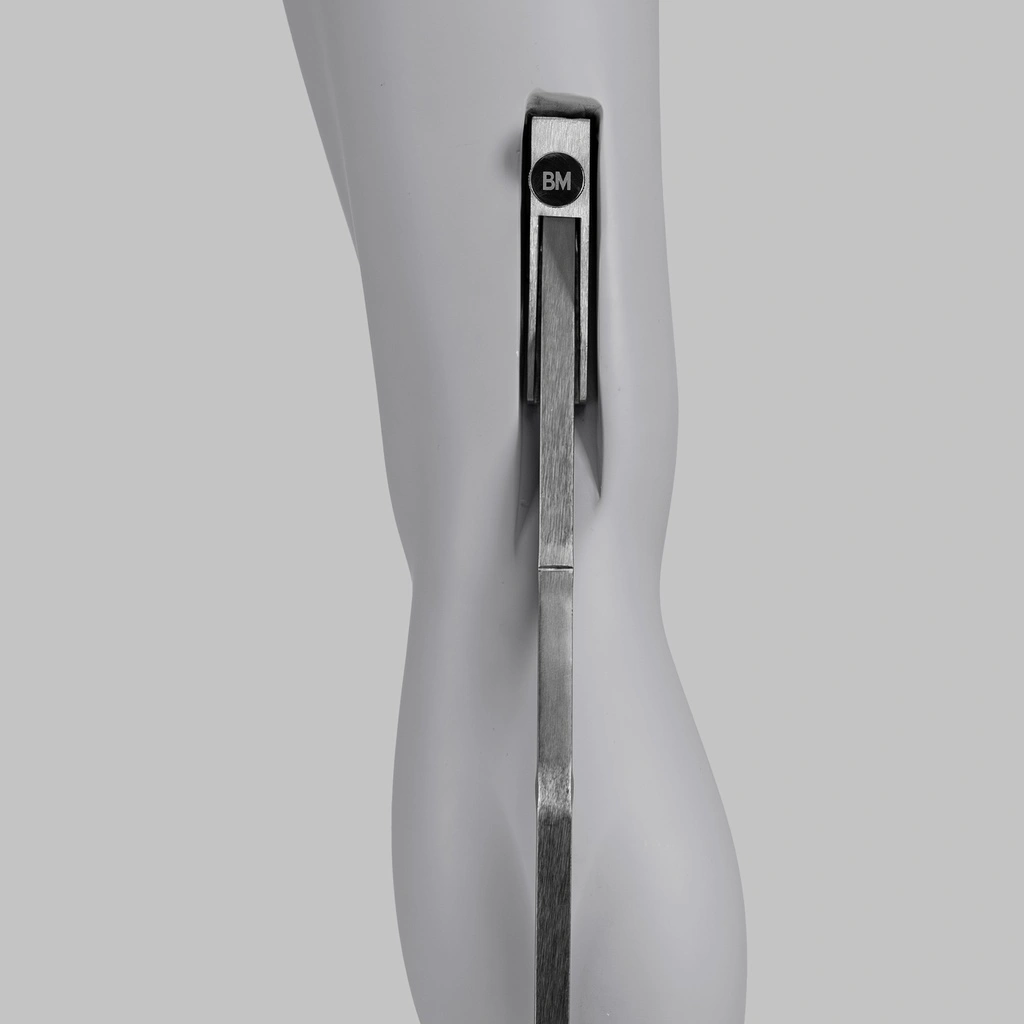 Voetbal sport dames mannequin, grijs, abstract hoofd, staande pose 16