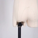 Kindertorso couture met benen, 4 jaar, overtrokken met ecru stof, afneembaar hoofd