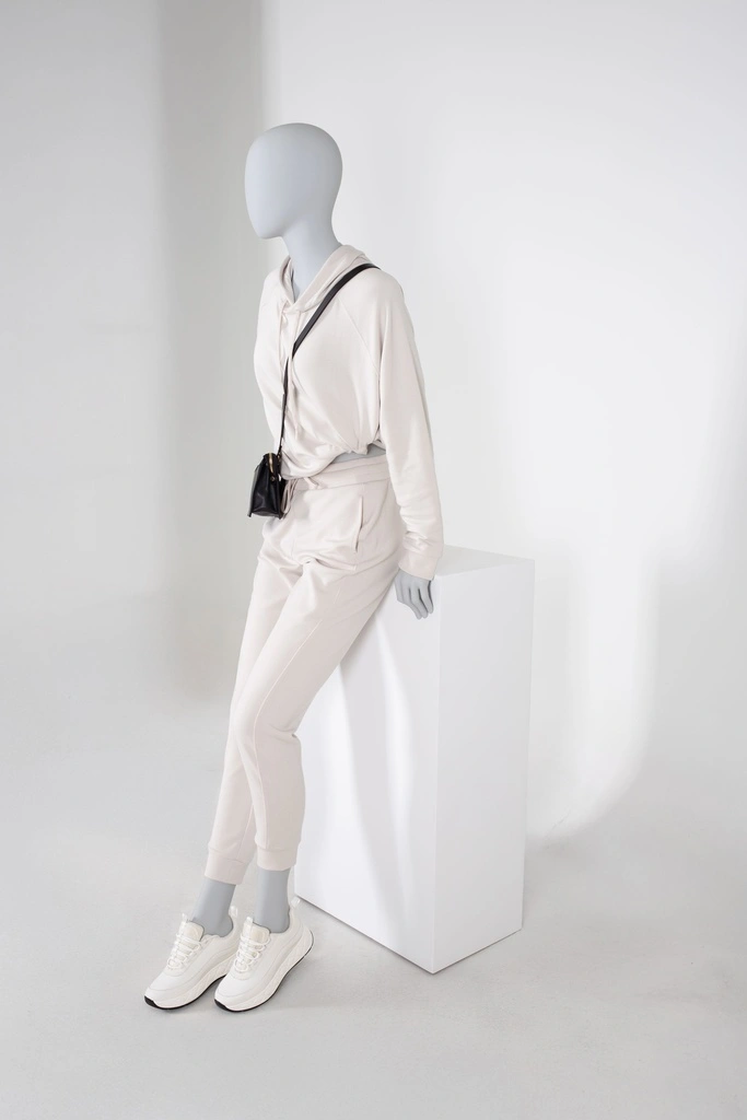 Stijlvolle witte kunststof presentatiekubus 50 x 30 x H90cm 