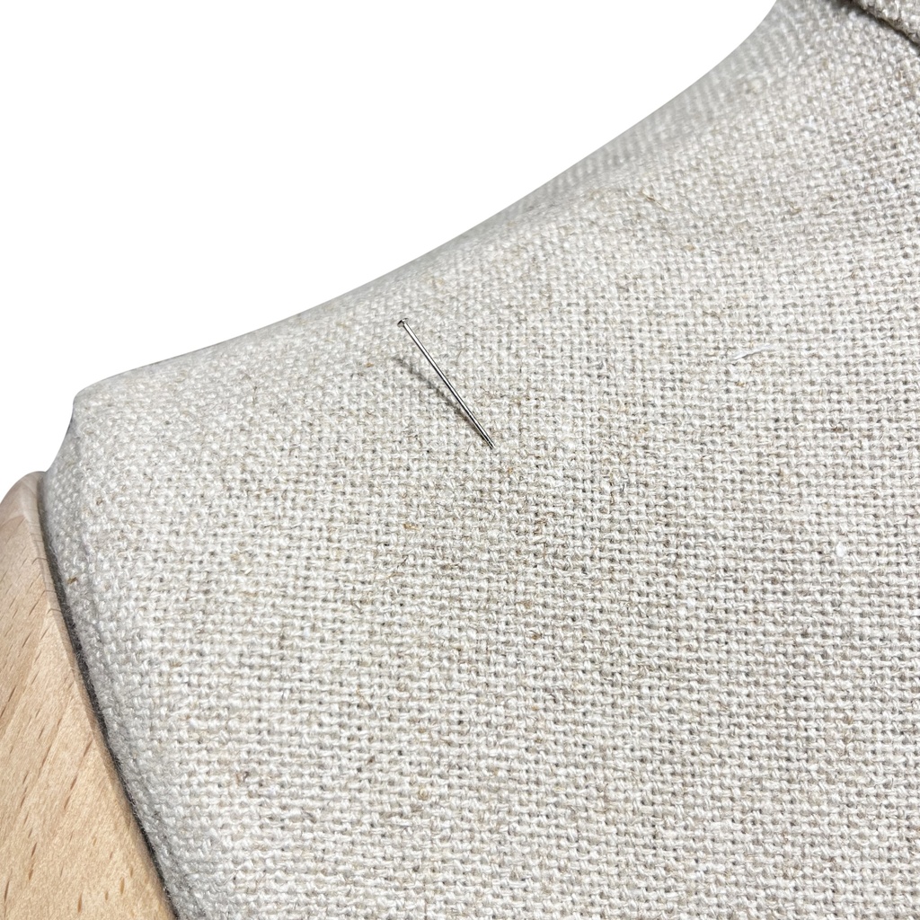 Vintage kinder paspop, meisje, houten armen, overtrokken met stof, 12 jaar, staande pose 81