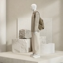 Heren etalage mannequin, met semi abstract hoofd, glazen ronde voetplaat, soft clay mat, pose 103
