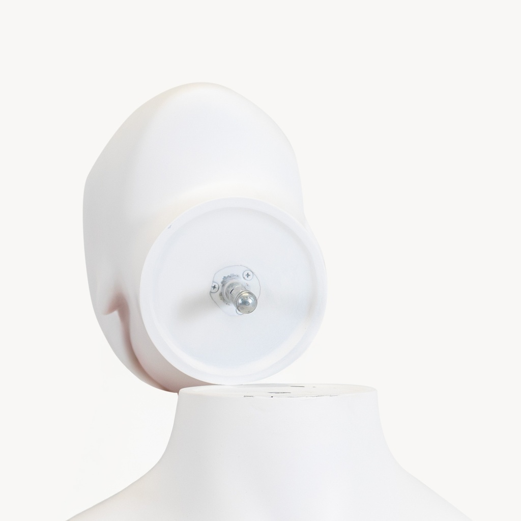 Witte herenetalagepop, kunststof, glazen voetplaat en kuitpin