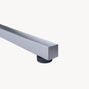 Stevig kort kledingrek in vierkante metalen buis, geborsteld staal