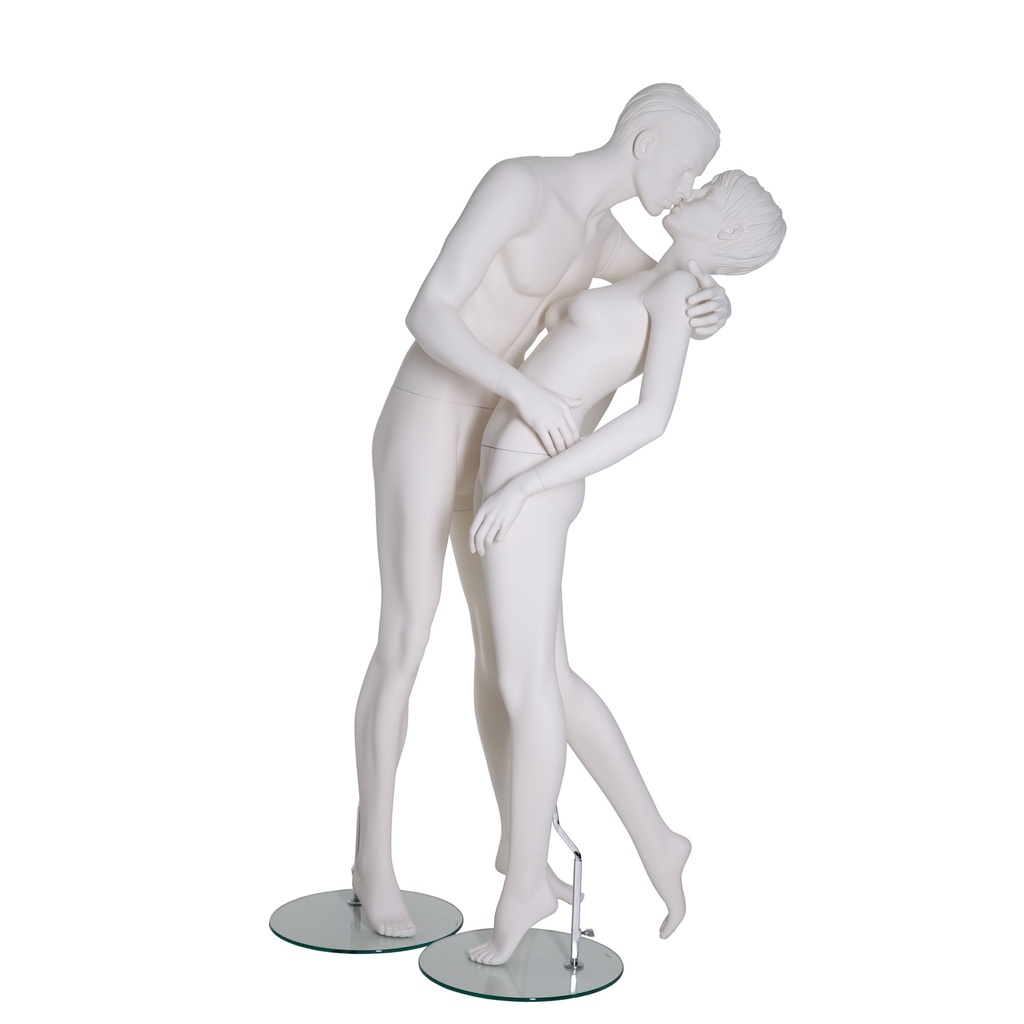 Male and female mannequin sculpted, Couple in Love